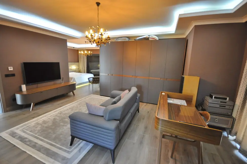 Spacious room