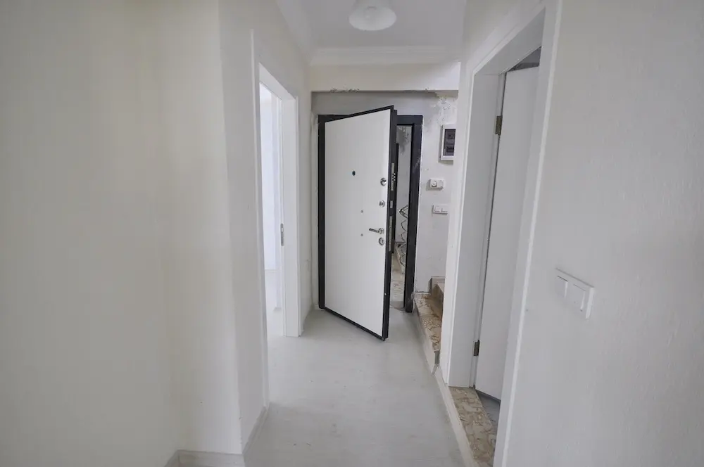 Flat entrance