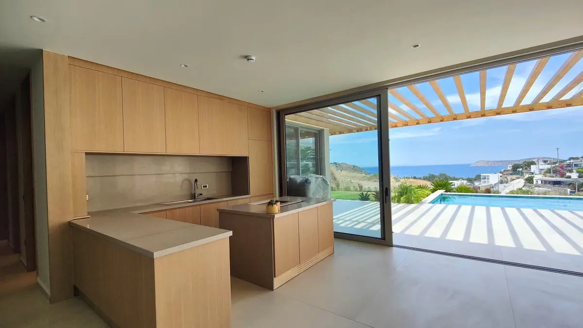 Fitted kitchen
