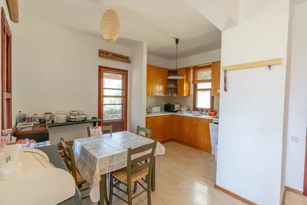 Fitted kitchen
