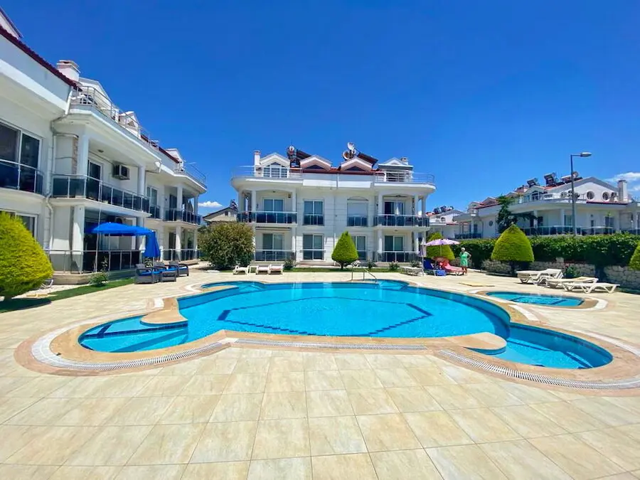 Complex in Calis