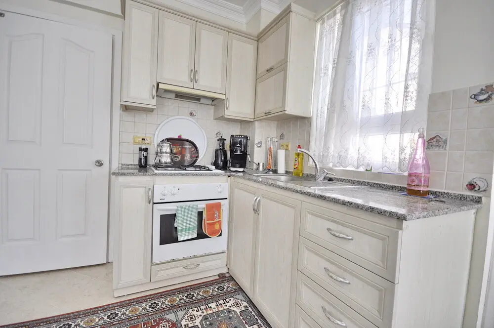 Fitted kitchen