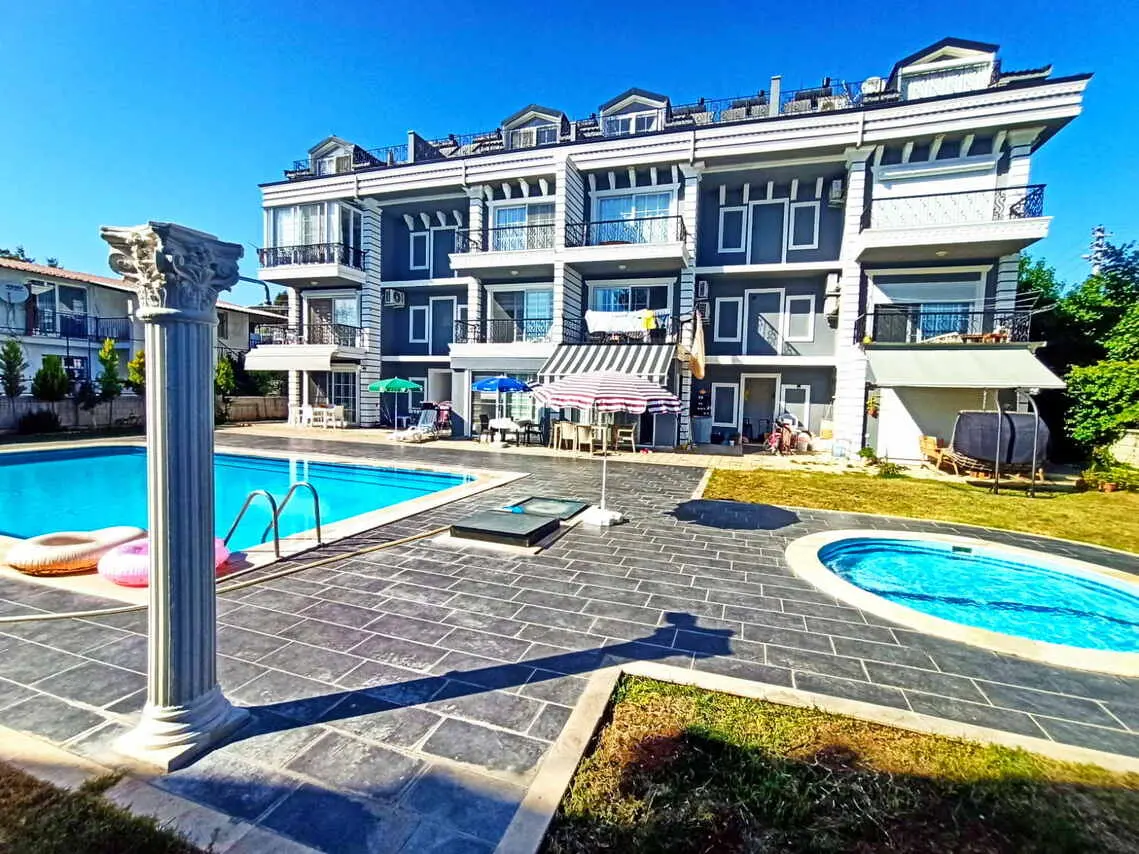 Flat in Calis