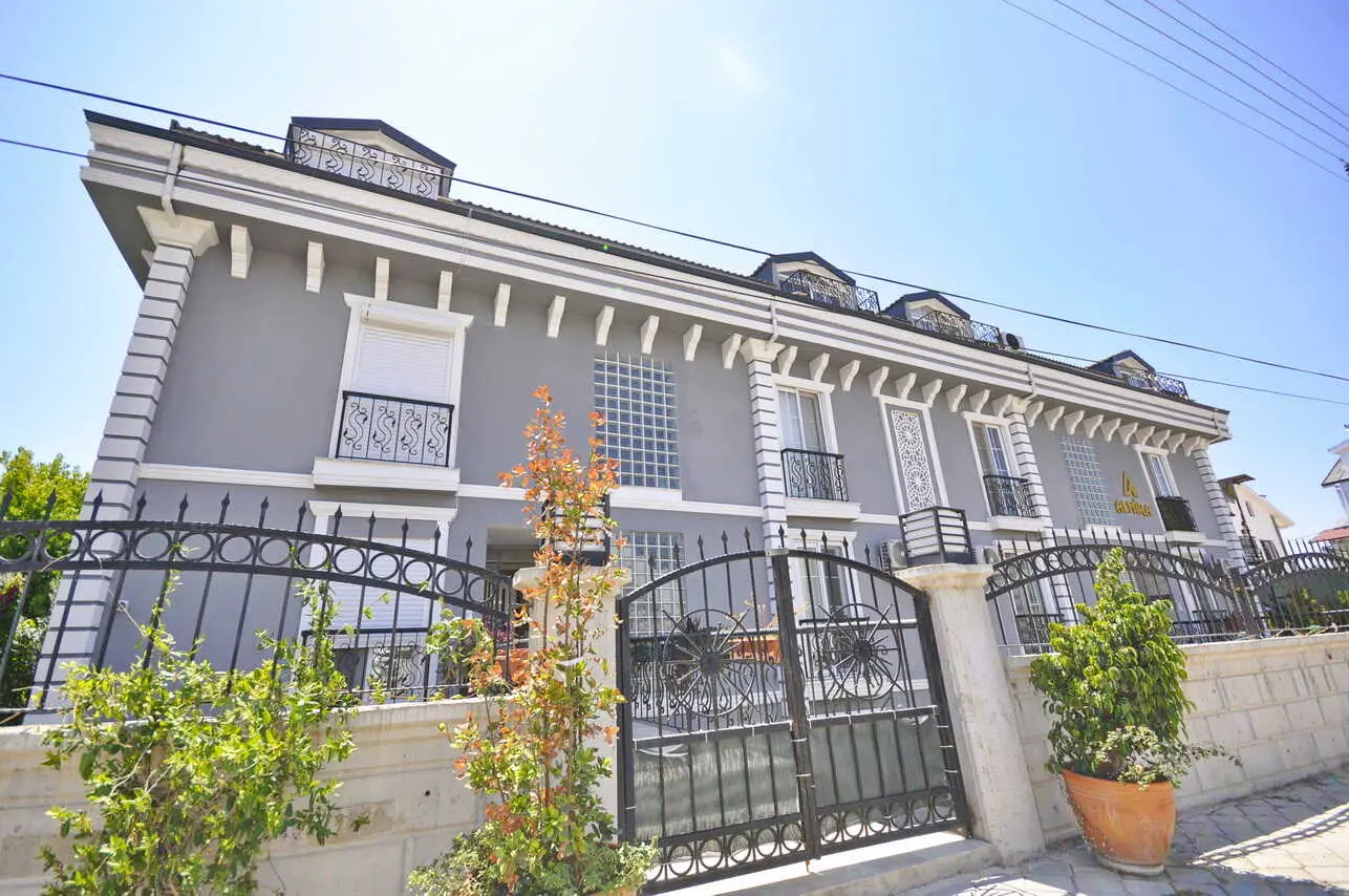 Real estate in Calis