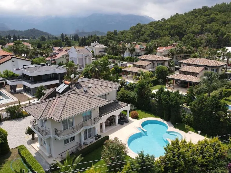Kemer'de gayrimenkul