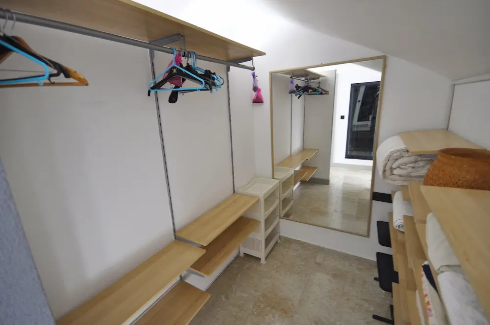 Walk-in closet