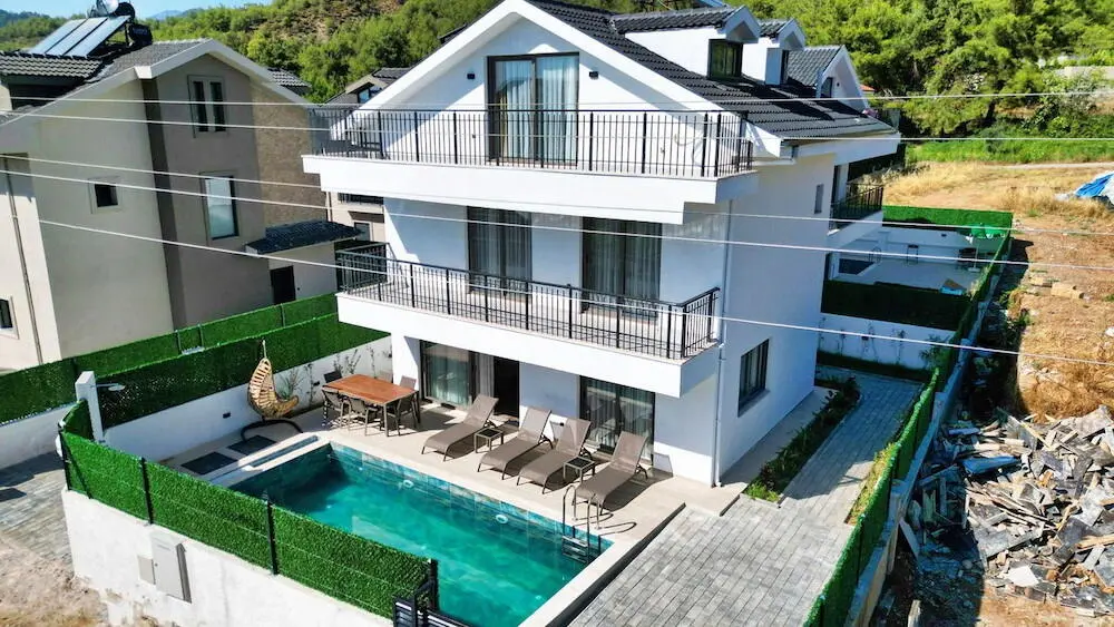 House in Calis