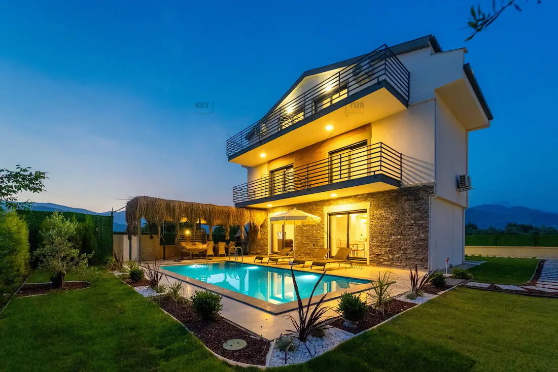 Real estate in Uzumlu